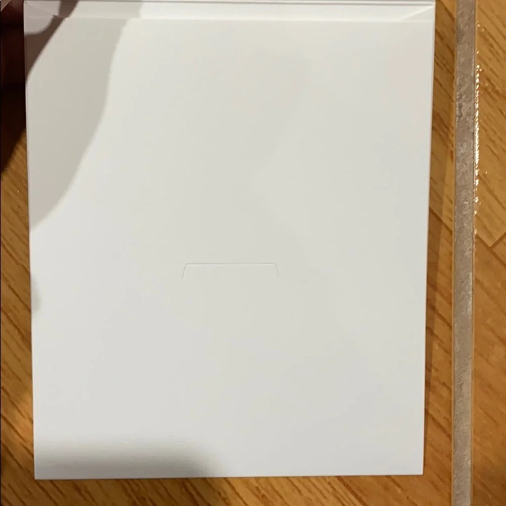 New Hermès white envelope size: 5” x 6” - Picture 5 of 5